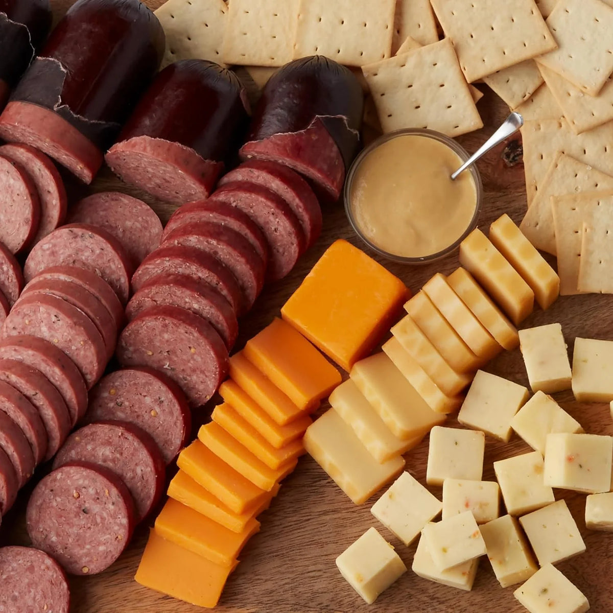 Meat & Cheese Charcuterie Basket S10780