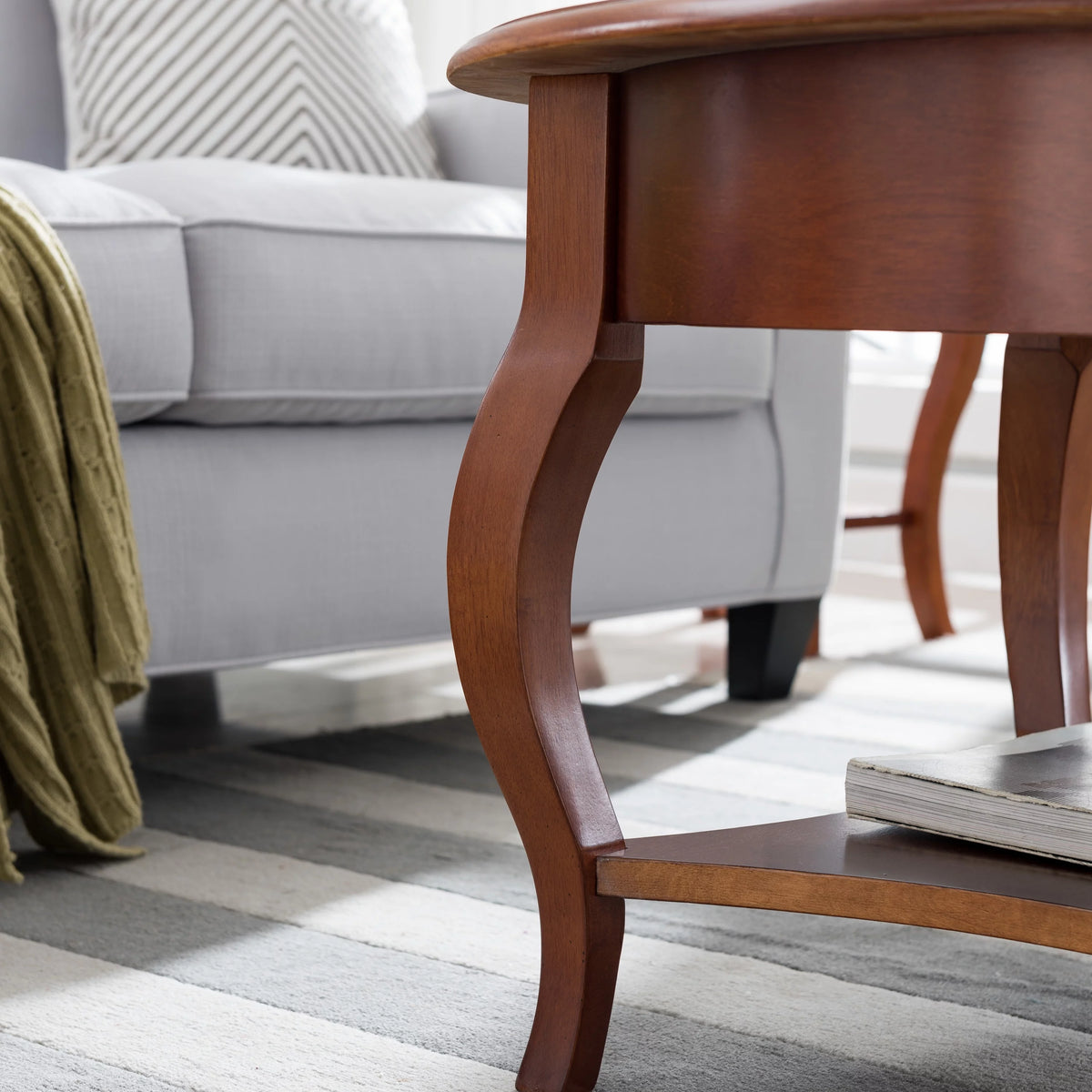 Round Coffee Table in Brown Cherry W247539