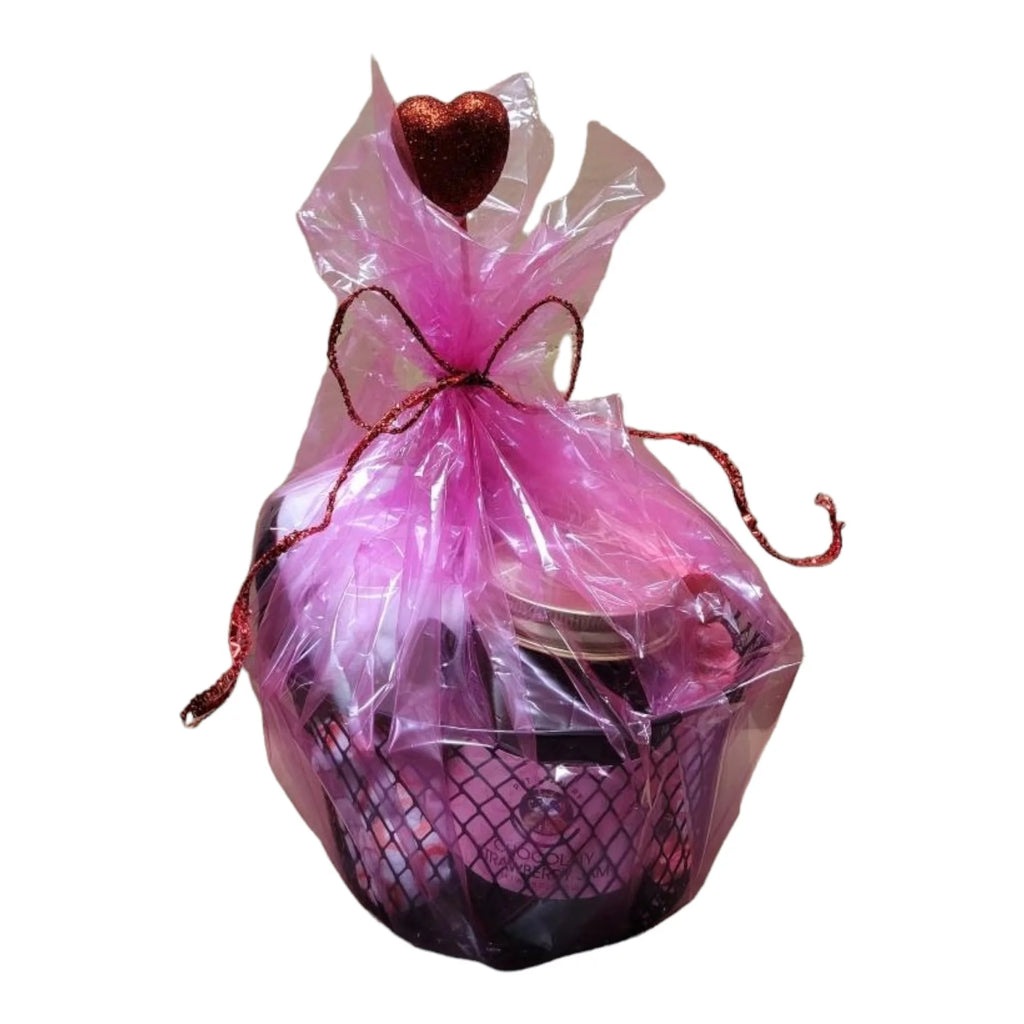 1 heart Snoopy plush, 1 9 oz bag of Hersheys chocolate dipped strawberry kisses, 1 9 oz bag of Hersheys milk chocolate meltway kisses, 1 18 oz jar F36825