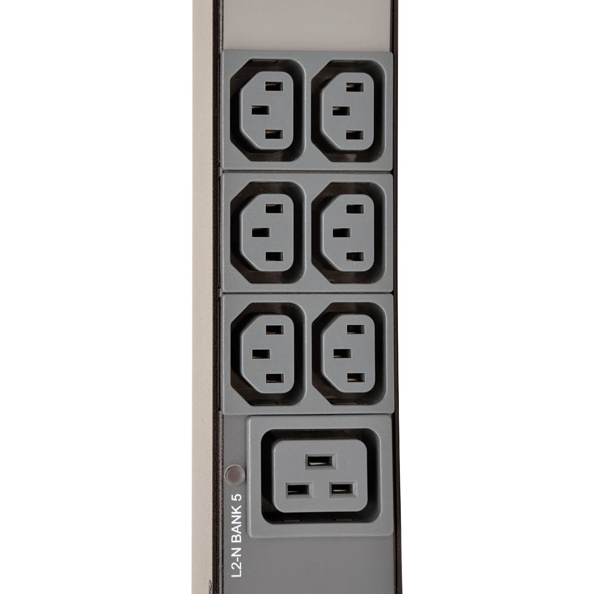 PDU 3-Phase Metered 220/230V 22.2kW 32A IEC309 36 C13 D56023