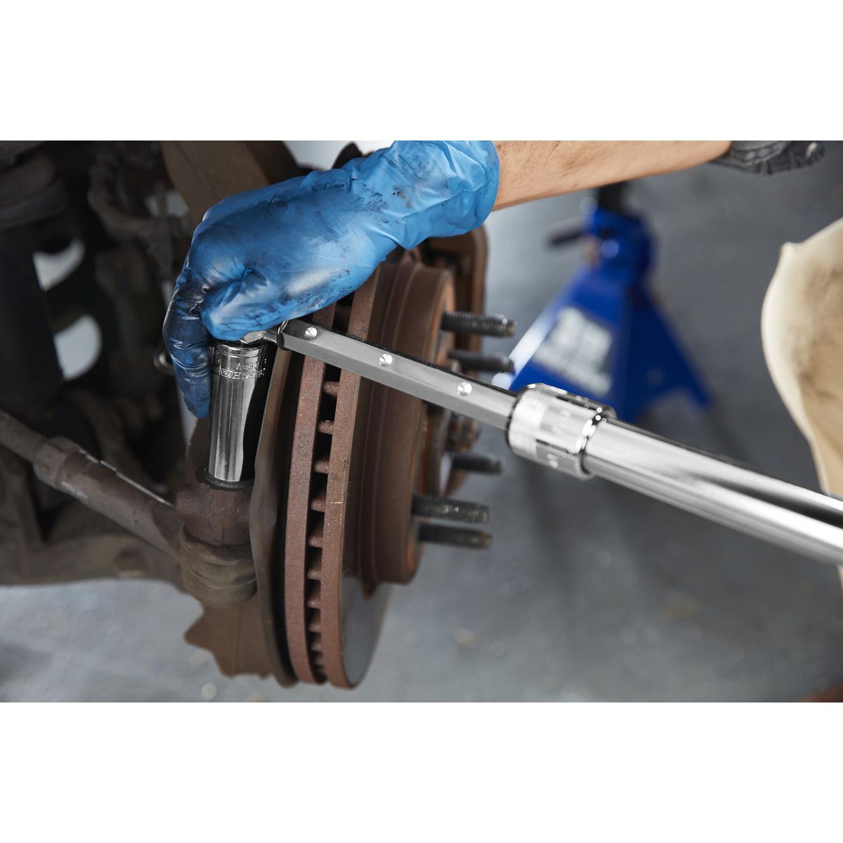 1/2 in. Drive Extendable Breaker Bar D6223