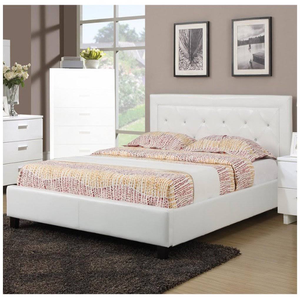 White Faux Leather Paneled Full Bed with Button Tufted HB U49353