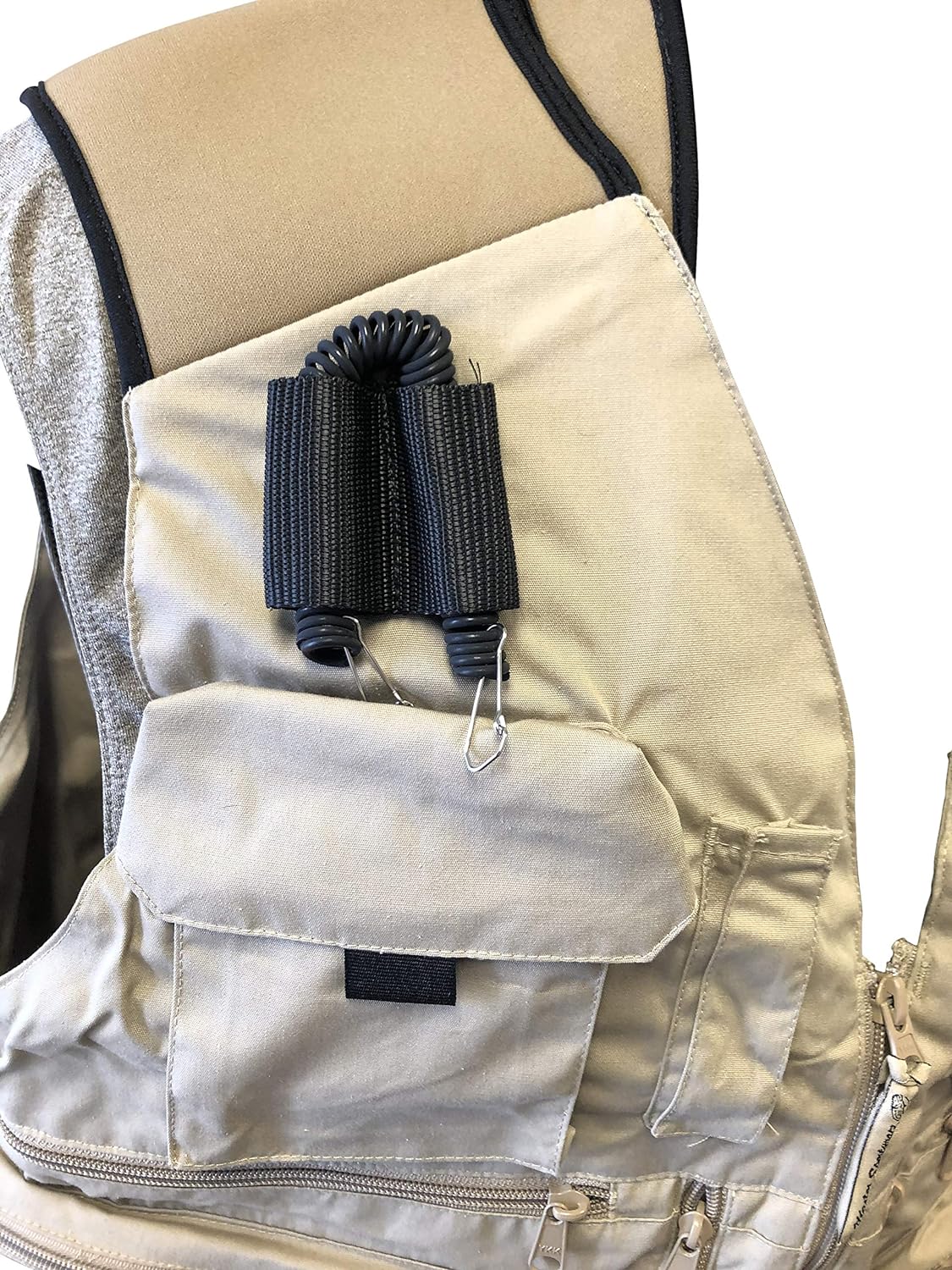 Fishing Gear Vest with 24 Pockets and Neoprene Shoulder A18344
