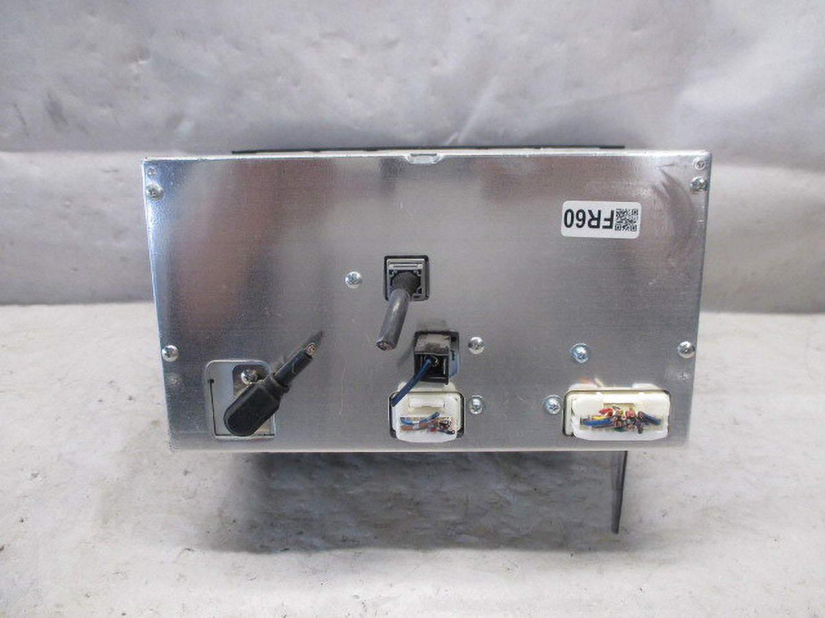 Pre-Owned Subaru Forester AM FM Radio Receiver OEM K1670
