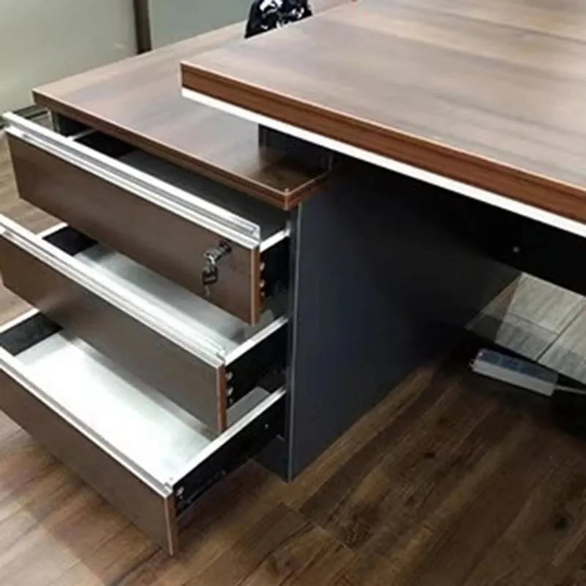 Corner Computer Desk with Storage C7284