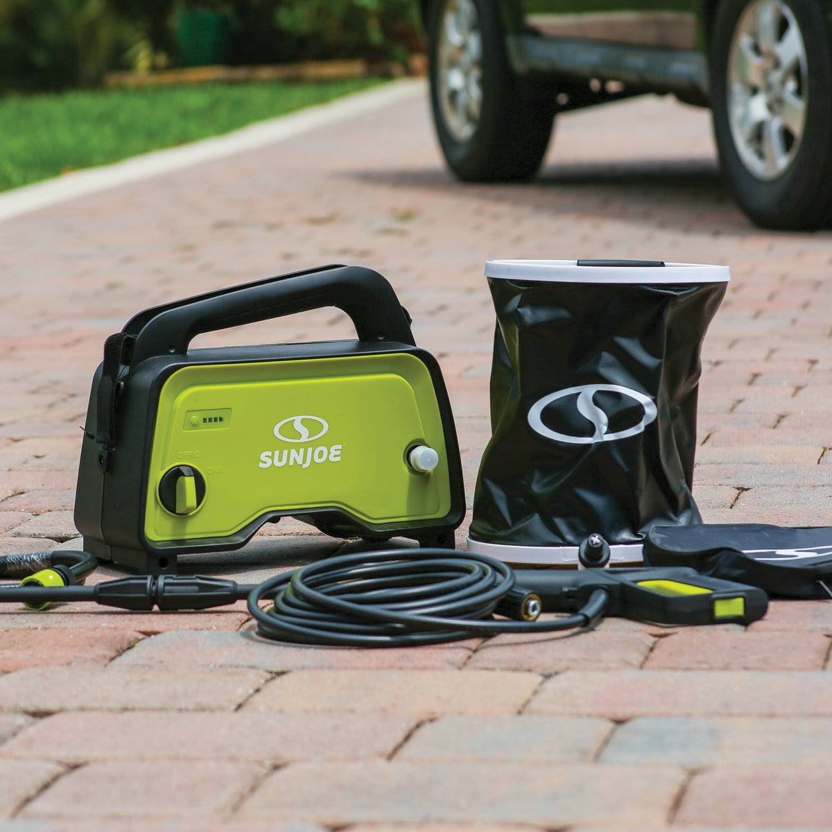725-PSI Portable Cordless Pressure Washer Y93214